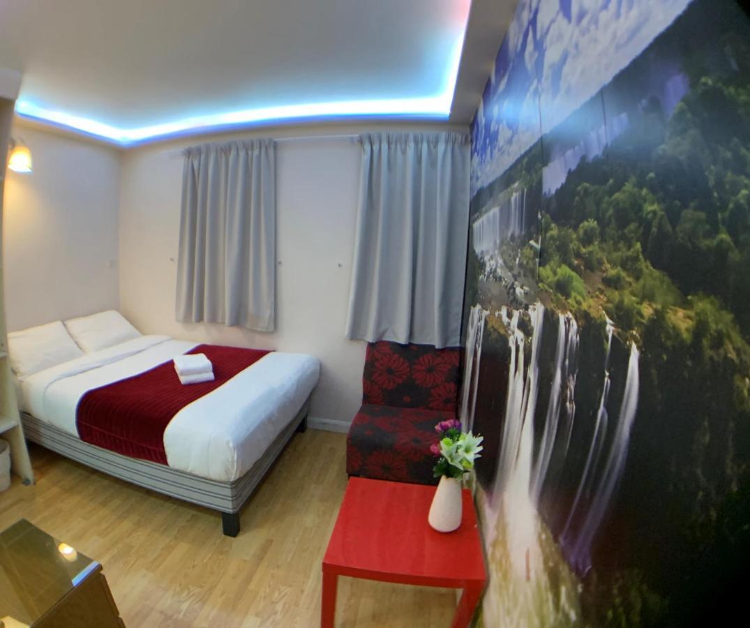 Barking Hotel Esterno foto